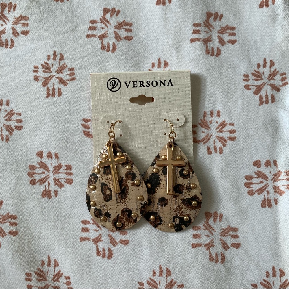 {3/$15} Versona | Leopard Pattern Faux Leather Earrings